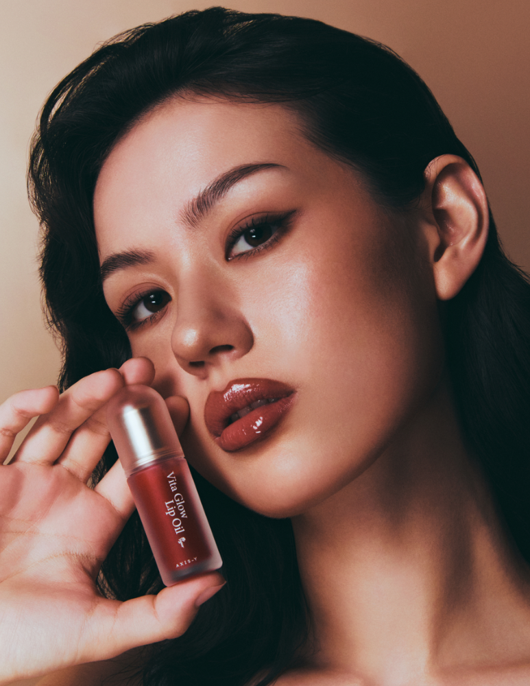 Vita Glow Lip Oil - Chilled Berry 4.5g