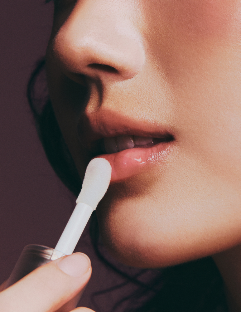 Vita Glow Lip Oil - Dreamy Olive 4.5g