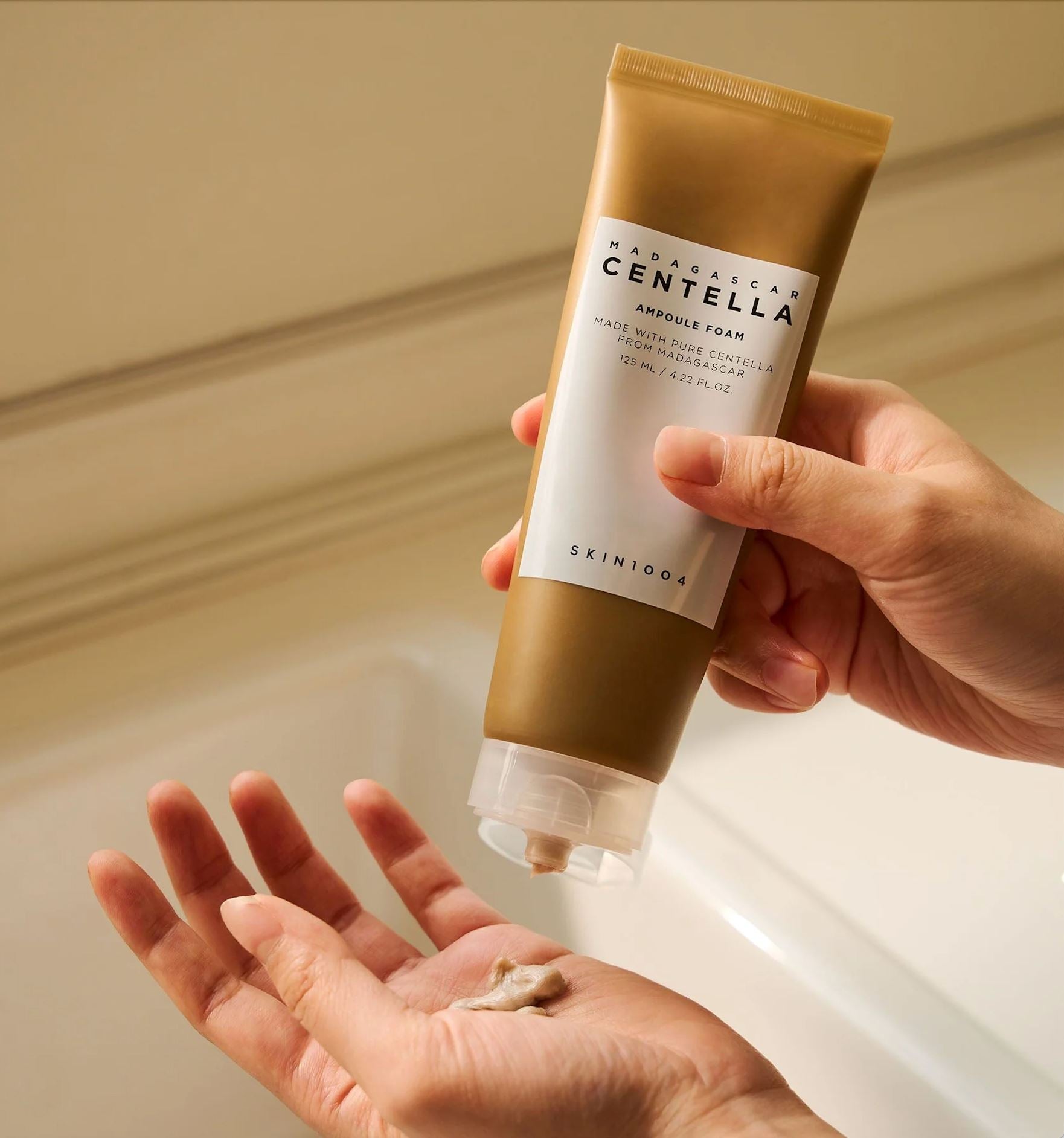 Madagascar Centella Ampoule Foam 125ml - Limpiador Facial Skin 1004