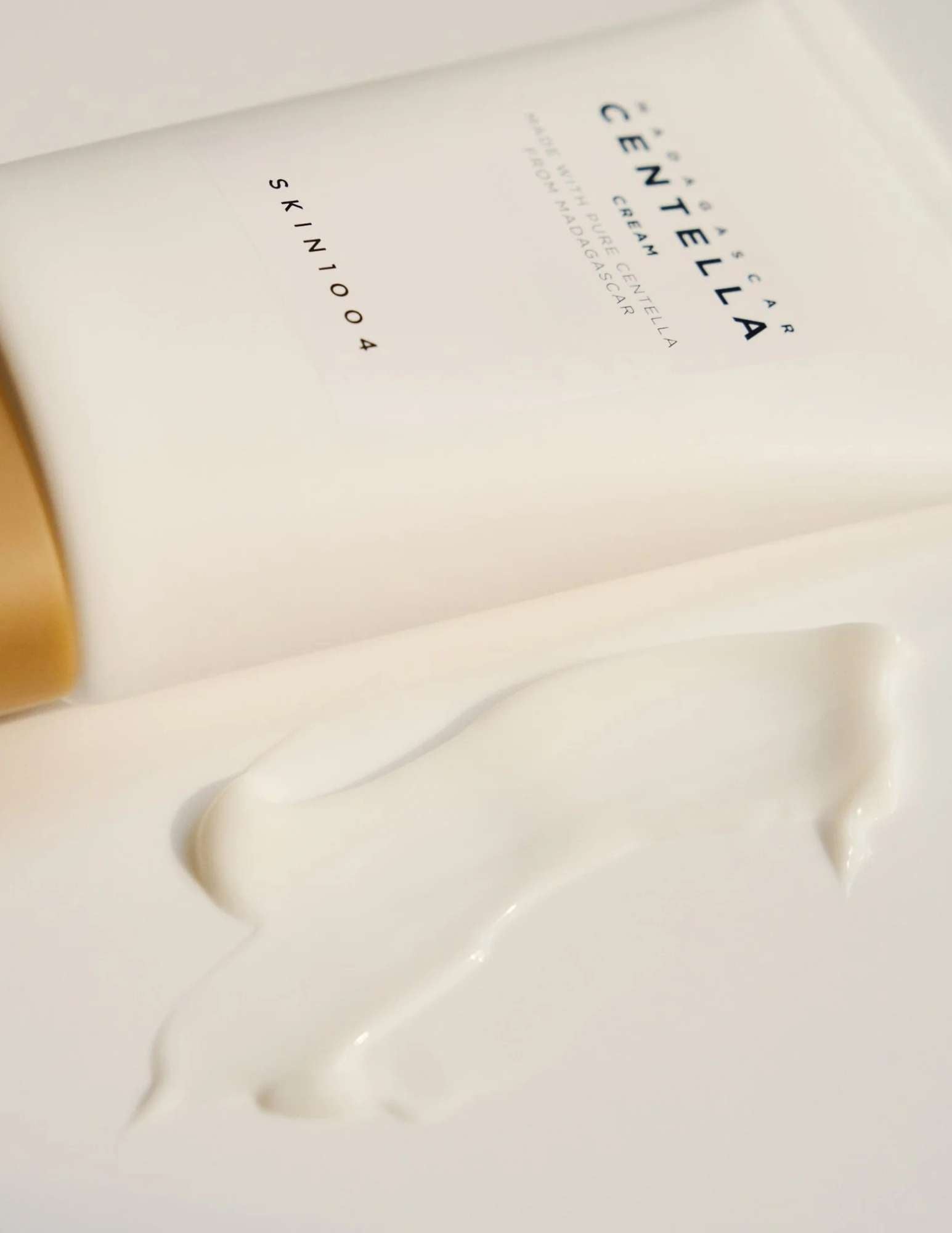 REGALO FULL SIZE: Madagascar Centella Cream 30ml