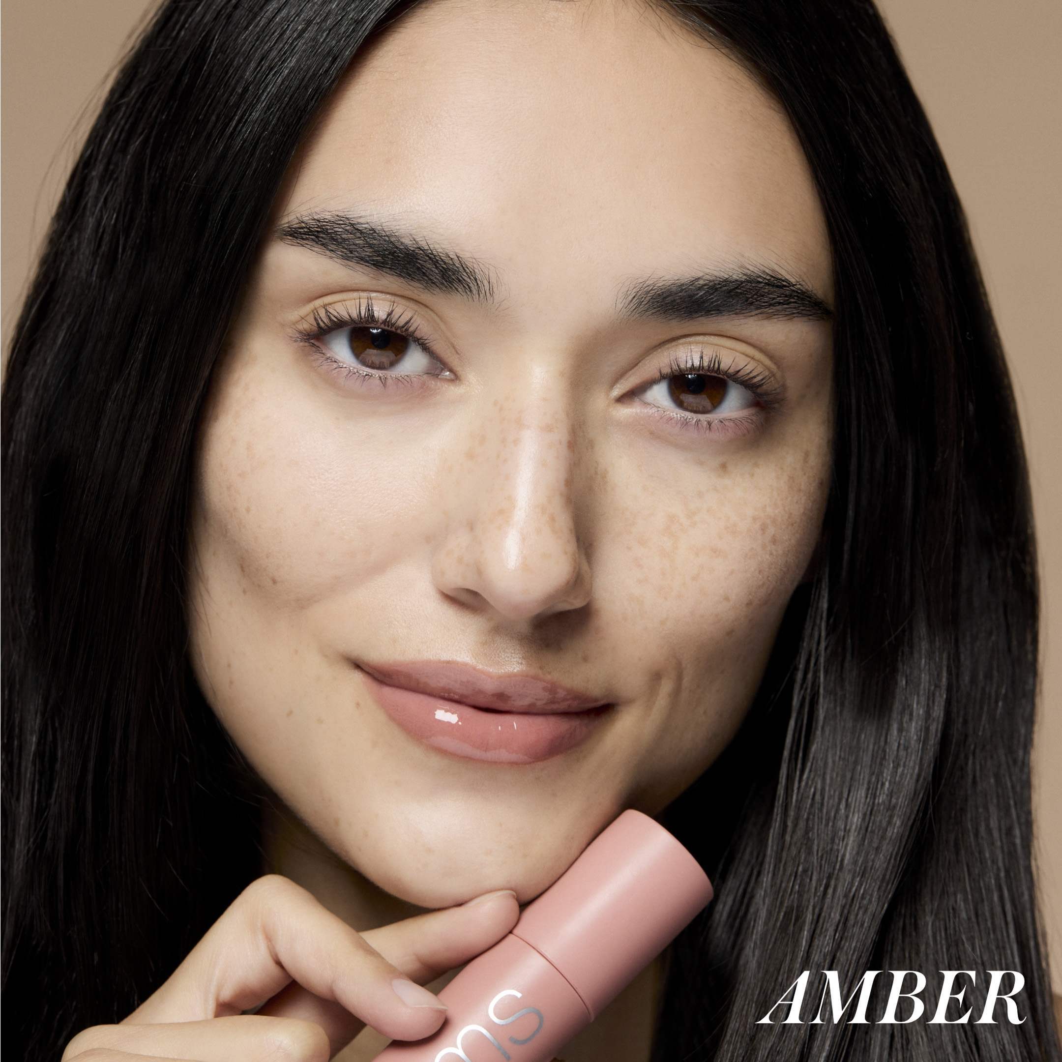 AMBER-MODEL_2fe9f32a-5bc7-41c8-bfd0-e8f8e1ee77c0.jpg