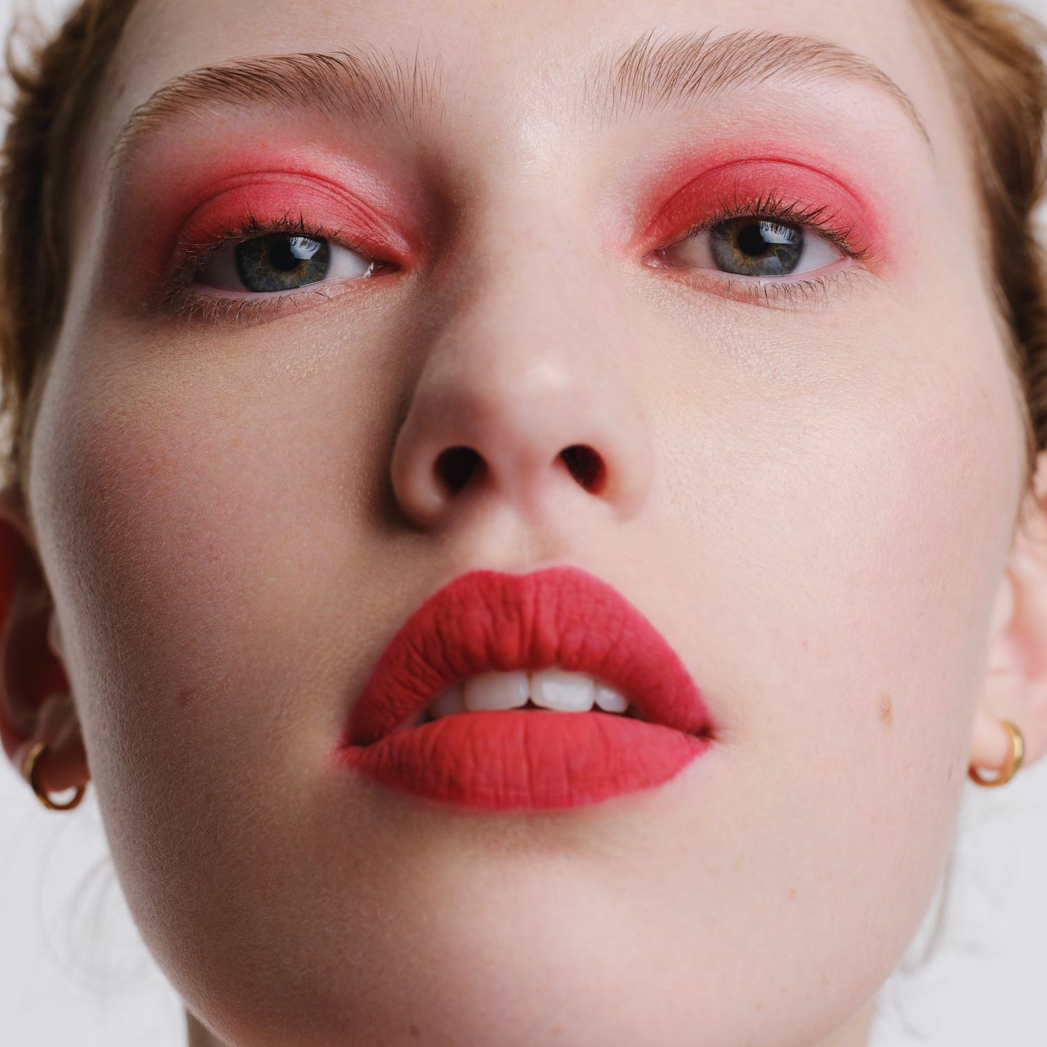 Melting Lip Powder - True Red | Tinta Multiusos Labial & Rubor Cle Cosmetics 
