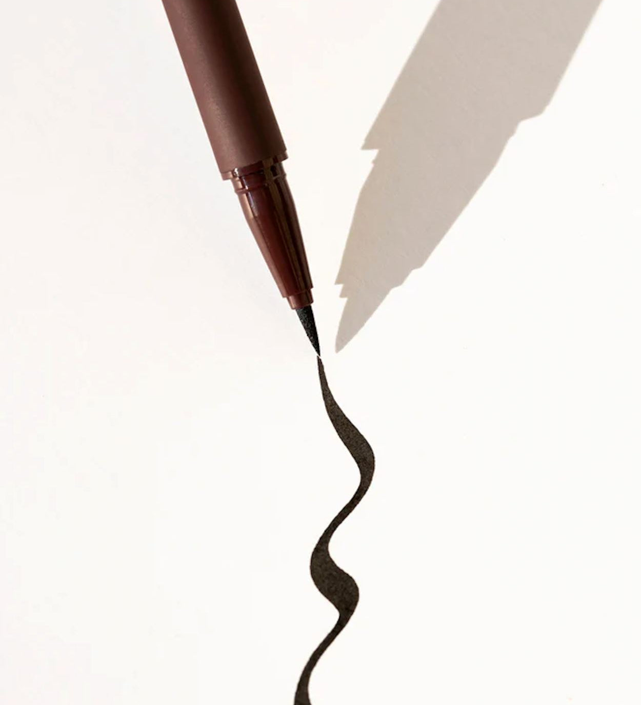 Hi_liner | Delineador de Ojos Waterproof espressoh. Black (Negro) 