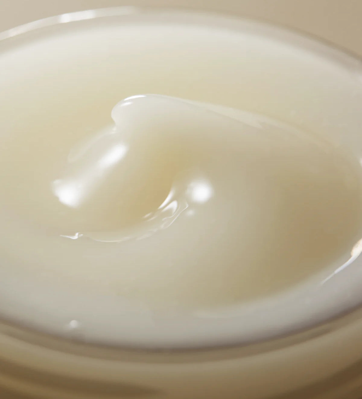 DarkSpotCorrectingGlowCream_4.webp