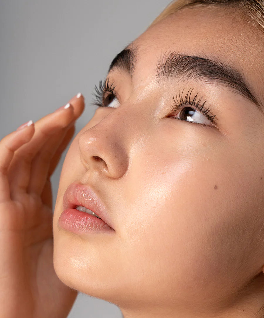 Straight Up™ Volumizing Peptide Mascara RMS Beauty 