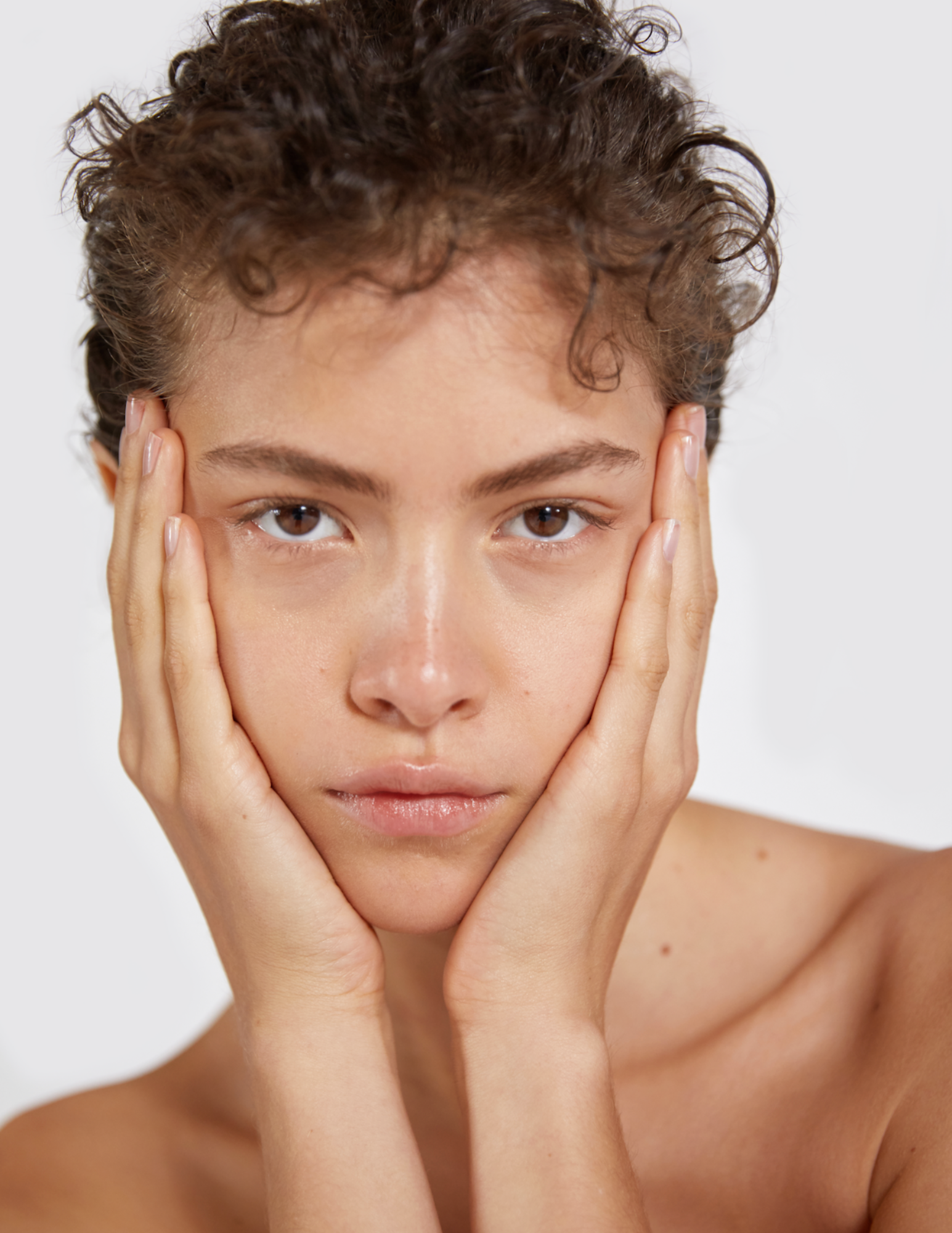 Bare Necessity Gel Cleanser - Limpiador Facial con Ácido Hialurónico 100ml