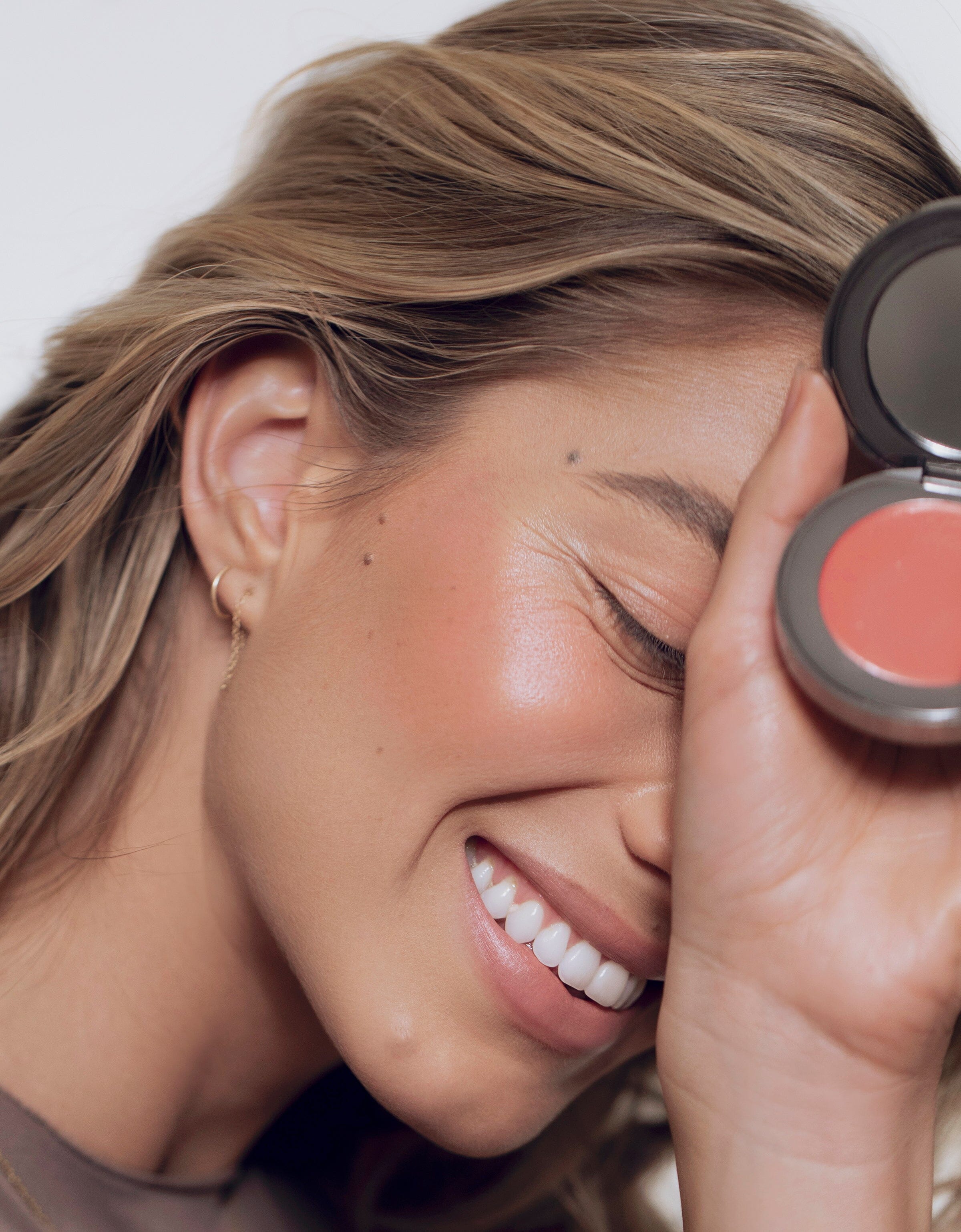 Cheeky Blush | Rubor en crema RÓEN BEAUTY 