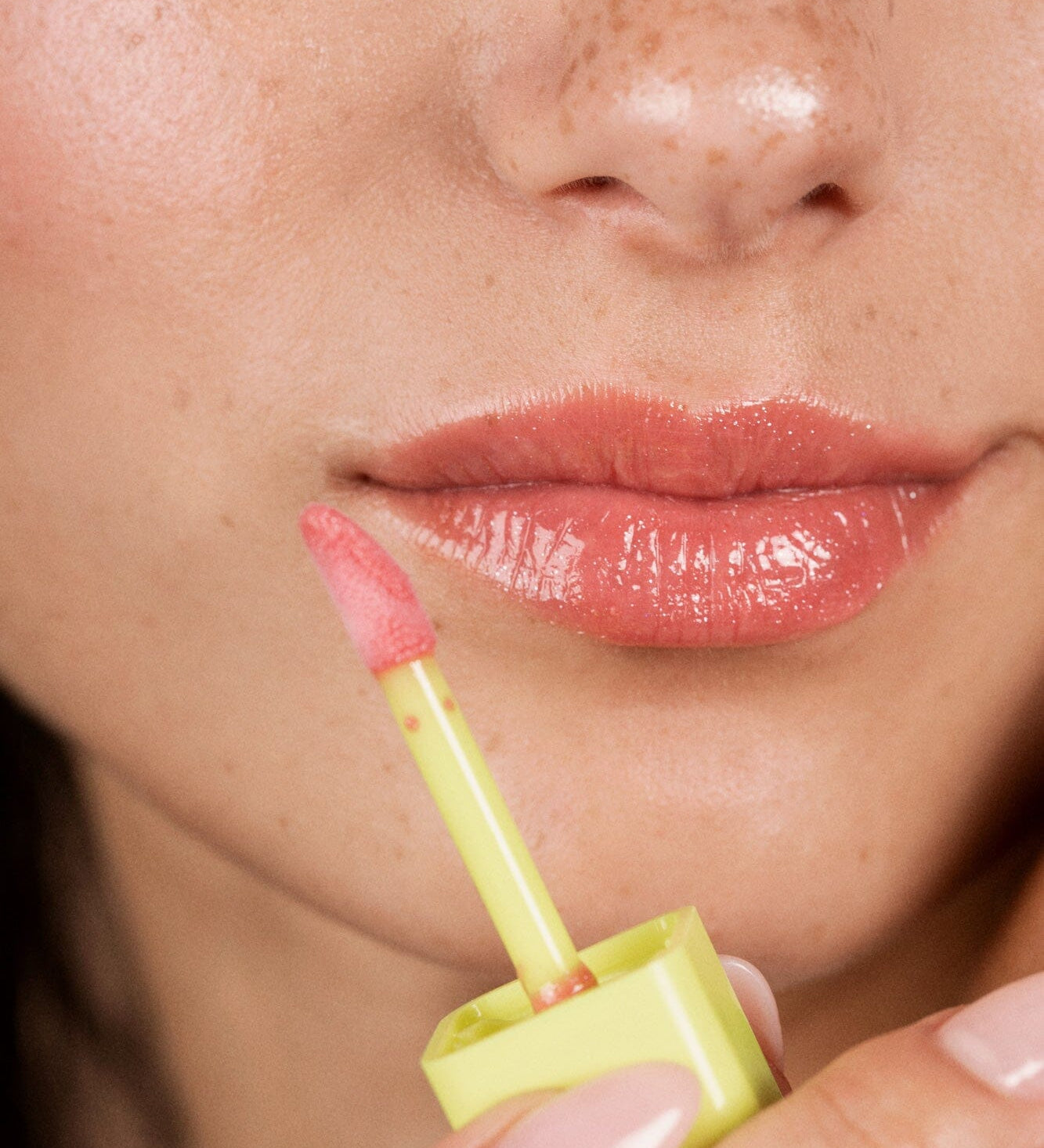 Dewy Gloss | Coral Fixation Youthforia 