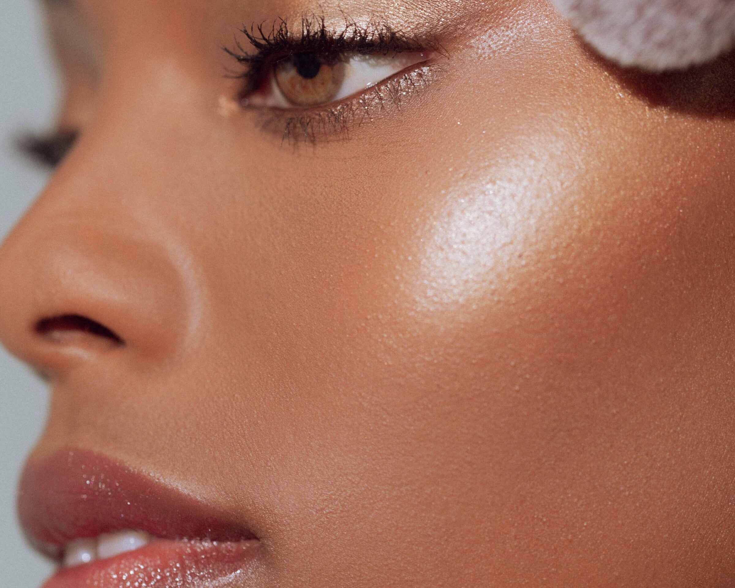 RóGlow Skin Stick | iluminador en barra RÓEN BEAUTY 